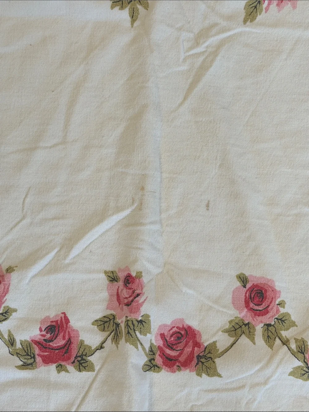 Vintage Rectangular Shabby Chic Cottagecore Table Cloth Cover Pink Red Roses